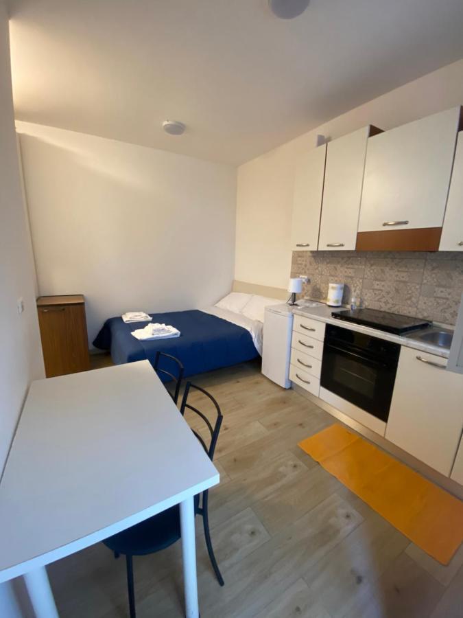 Mini Loft - Bari Centro - A Due Passi Dal Mare Lägenhet Exteriör bild
