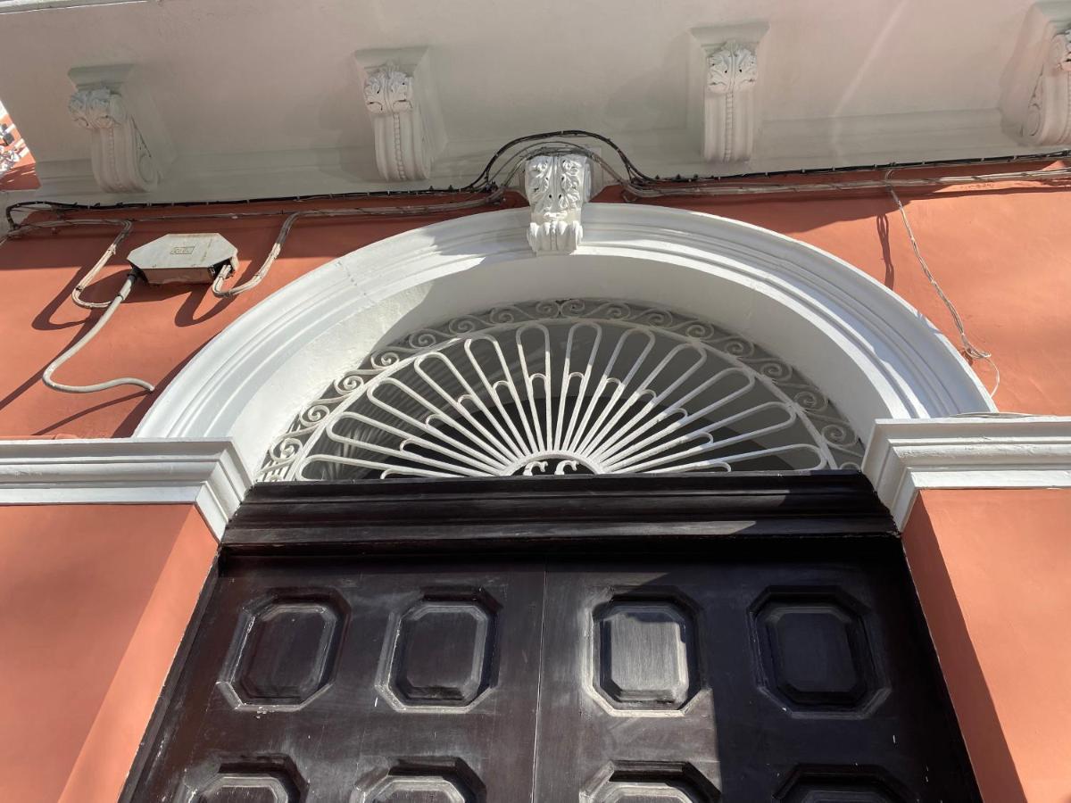 Mini Loft - Bari Centro - A Due Passi Dal Mare Lägenhet Exteriör bild